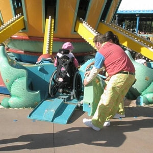 Triceraptop Spin wheelchair dino
