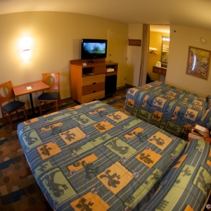 Pop-Century-Resort-Room-002
