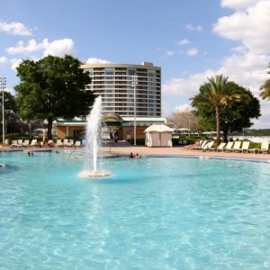 Contemporary-Resort-Pools-001
