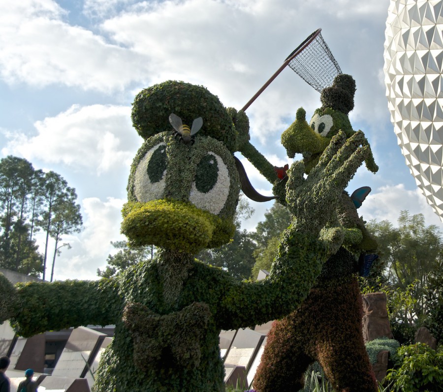 Gardens of the World Tour - topiary