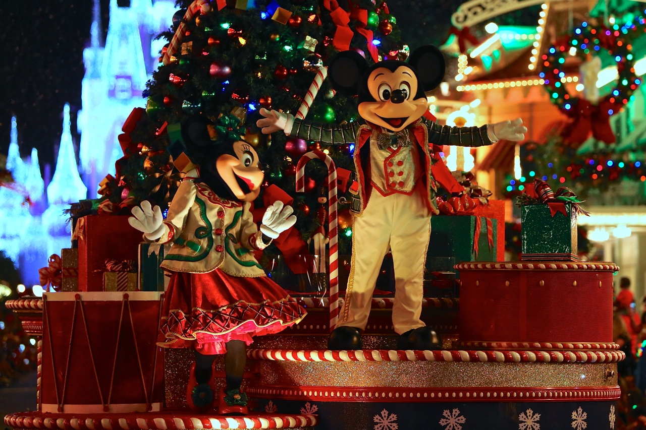 Mickeys-Very-Merry-Christmas-Party-2015-229