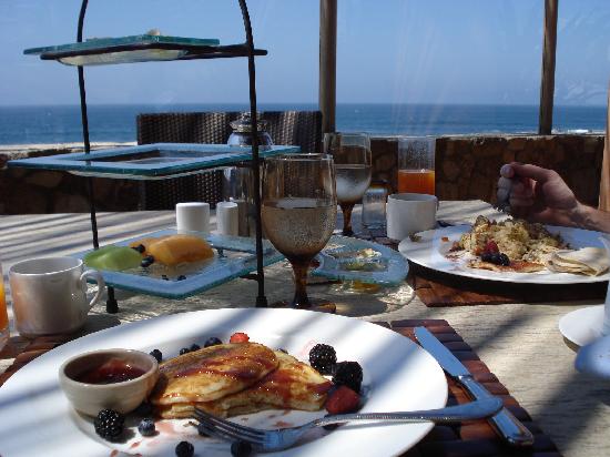huge-breakfast-with-ocean.jpg