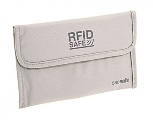 PacSafe-RFID-Pouch-e1353287708456.png
